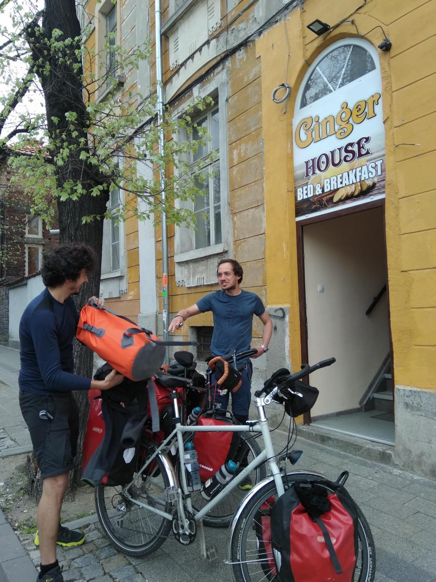 Hostel Ginger House Plovdiv Ngoại thất bức ảnh